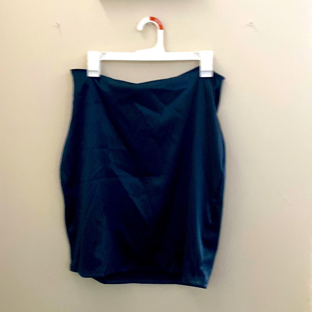 Fashion nova navy blue skirt